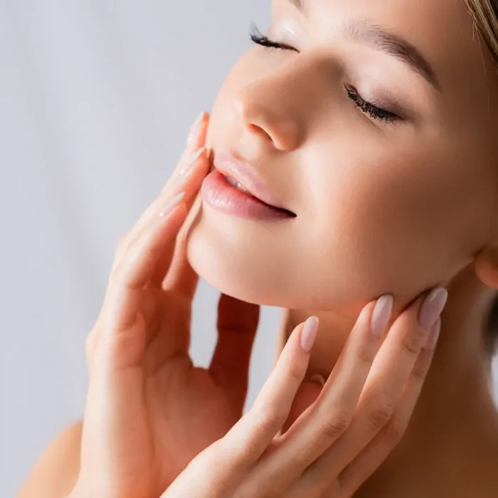 Kwas w ustach medycyna estetyczna – najważniejsze zastosowania kwasu hialuronowego