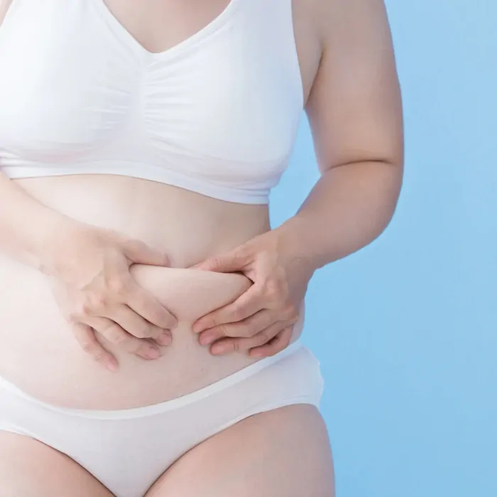 Medycyna estetyczna: Zabiegi na obwisłą skórę na brzuchu