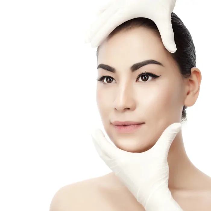 Ile kosztuje lifting twarzy? Przegląd cen w medycynie estetycznej